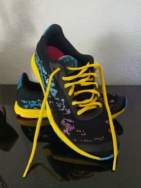 ASICS Women's Black & Yellow Athletic Running Shoes